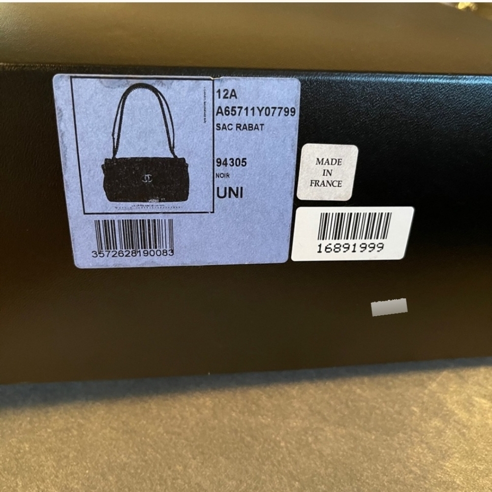 SOLD...DO NOT BUY!! Chanel Sac Rabat crossbody - Picture 9 of 9